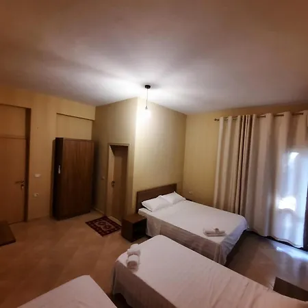 & Restorant Vjosa Hotel *