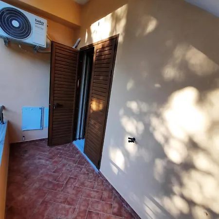 & Restorant Vjosa Отель *