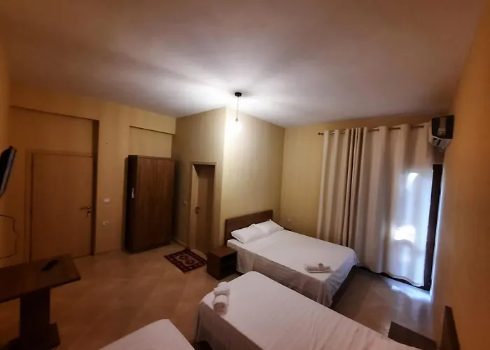 & Restorant Vjosa Hotel *